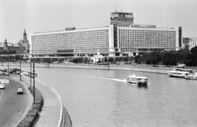 Вид на Гостиницу Россия 1971 год